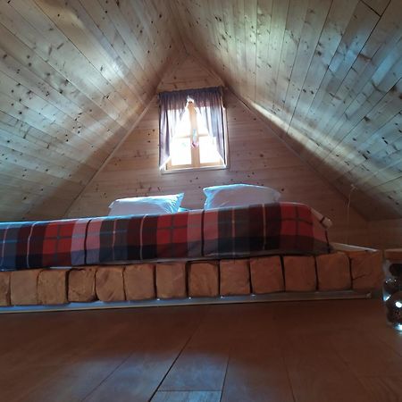 Vodenica Vrelo Chalets Vrelo Koreničko Szoba fotó