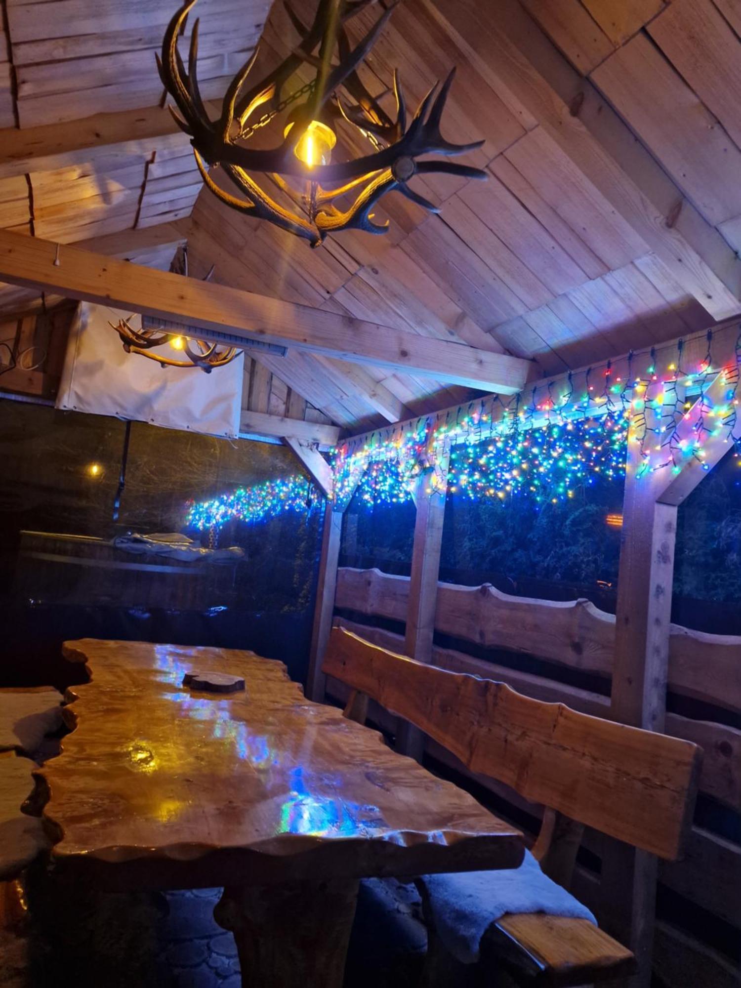 Vodenica Vrelo Chalets Vrelo Koreničko Szoba fotó