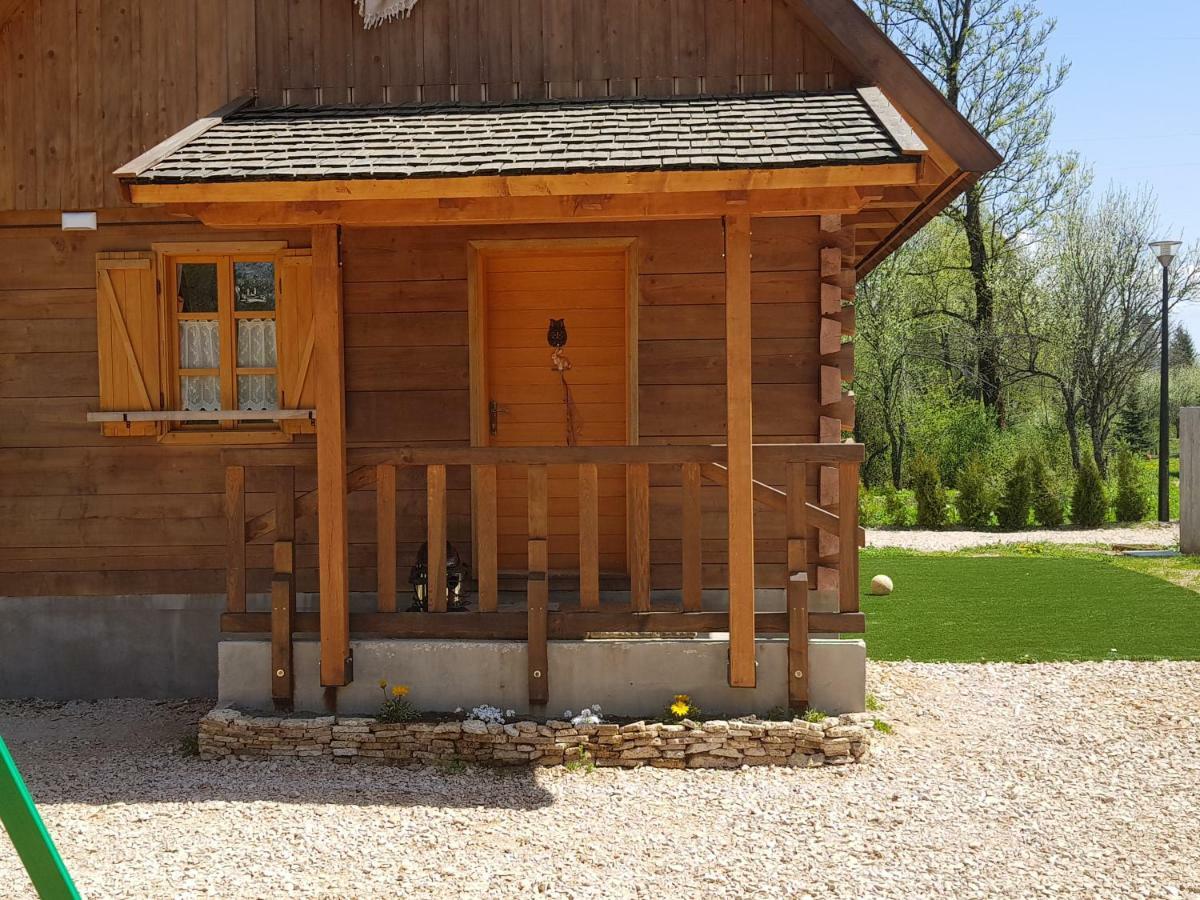 Vodenica Vrelo Chalets Vrelo Koreničko Kültér fotó