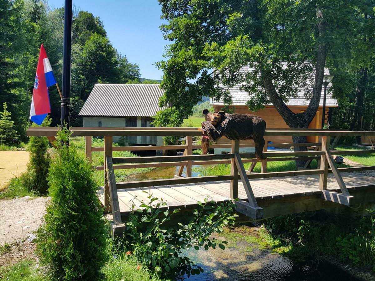 Vodenica Vrelo Chalets Vrelo Koreničko Kültér fotó
